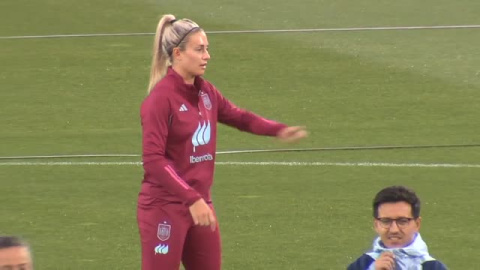 La selección femenina de fútbol recupera a Jenni Hermoso