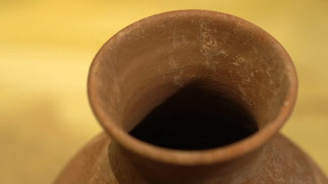 Extraen en Egipto el "aroma de la eternidad" de la momia de una mujer de hace 3.500 años