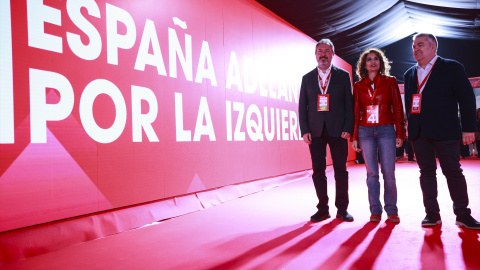 Santos Cerdán, María Jesús Montero y Juan Espadas, este viernes en el 41 Congreso Federal del PSOE en Sevilla.