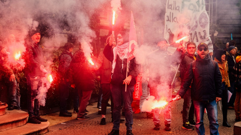 Manifestación contra los Presupuestos de Giorgia Meloni en Nápoles, a 29 de noviembre de 2024.