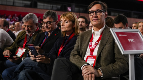 El presidente de la Generalitat, Salvador Illa, durante la inauguración del 41º Congreso Federal del PSOE en el Palacio de Congresos y Exposiciones, a 30 de noviembre de 2024.