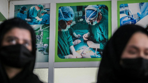 Estudiantes afganas de Medicina, en Kabul.