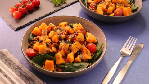 Ensalada de lentejas y calabaza asada.