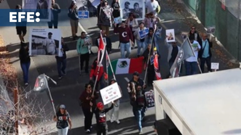 Manifestantes se concentran en Sacramento contra las amenazas de deportaciones de Trump