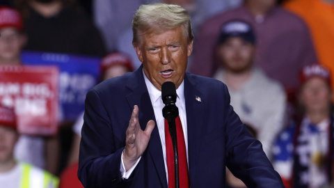 Fotografía de archivo del 4 de noviembre de 2024 del presidente electo de Estados Unidos, Donald Trump, durante un mitin de campaña en Grand Rapids, Michigan (Estados Unidos).-EFE/ CJ Gunther