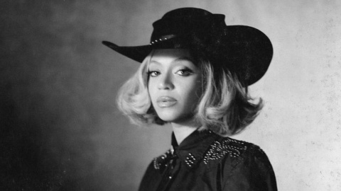 Beyoncé en una imagen promocional de 'Texas Hold ‘Em', su nueva canción country. Foto: Sony Music.