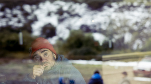 El director de cine Juan Antonio Bayona, durante el rodaje de 'La sociedad de la nieve'. Foto: Netflix.