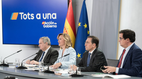 Jordi Hereu, Pilar Alegría, José Manuel Albares y el ministro para la Transformación Digital y de la Función Pública, Óscar López, durante una rueda de prensa posterior a la reunión del Consejo de Ministros.