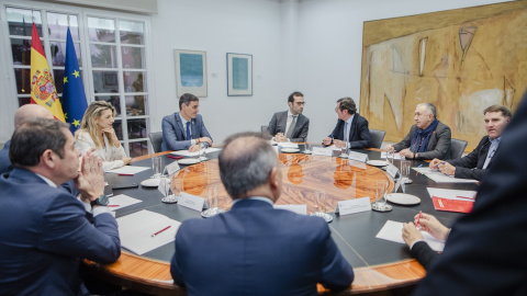 Sánchez, Díaz y Cuerpo con los principales líderes sindicales y patronales. Imagen de archivo.