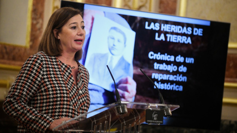 Francina Armengol, presidenta del Congreso, interviene durante un acto homenaje a víctimas del franquismo, celebrado en el Congreso de los Diputados el 16 de diciembre de 2024.