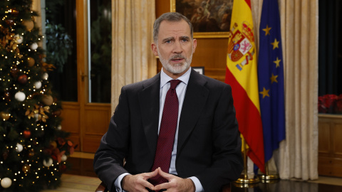 El rey Felipe VI pronuncia su tradicional discurso de Nochebuena, en el Palacio de la Zarzuela (Madrid), a 24 de diciembre de 2022.Pool24 DICIEMBRE 2022;NOCHEBUENA;FELIPE VI;REALEZA24/12/2022