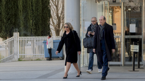 La asesora de Moncloa, Cristina Álvarez, a su salida de los juzgados de Plaza Castilla después de testificar ante el juez del ‘caso Begoña’, en los juzgados de Plaza de Castilla, a 20 de diciembre de 2024, en Madrid (España).