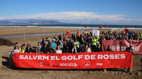 Protesta de diverses entitats ecologistes per protegir el Golf de Roses.