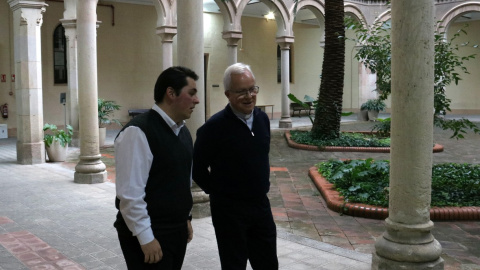 Un seminarista i el rector del Seminari Conciliar de Barcelona, Salvador Bacardit.