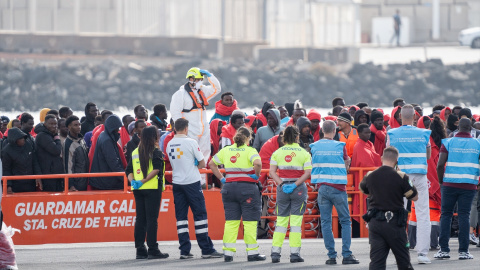 Un cayuco a su llegada a Puerto Naos, a 28 de diciembre de 2024, en Arrecife, Lanzarote, Canarias (España).