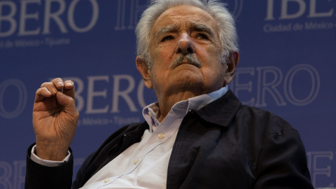 El expresidente uruguayo, José Mujica, habla durante una conferencia de prensa en la Universidad Iberoamericana, en México.