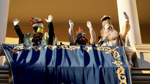 Imagen de archivo de la cabalgata de SSMM los Reyes Magos en Málaga (Andalucía, España).