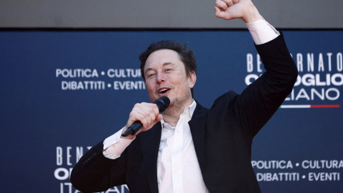 El magnate Elon Musk en el festival político Atreju organizado por el partido ultra Hermanos de Italia (Fratelli d'Italia) de la primera ministra Giorgia Meloni, en Roma, en diciembre de 2023.