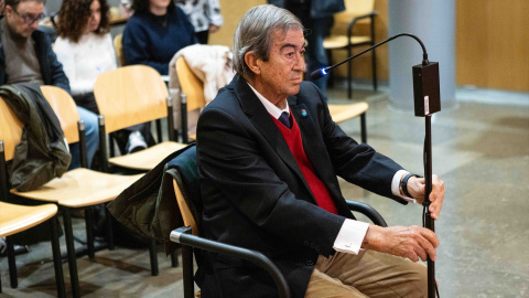 El exvicepresidente del Gobierno de España, Francisco Álvarez-Cascos, durante el juicio en la Audiencia Provincial de Oviedo, a 7 de enero de 2025, en Oviedo.