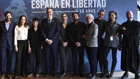 Pedro Sánchez posa, durante el primer acto por el 50 aniversario de la muerte de Franco.