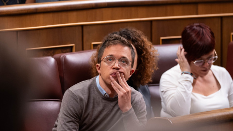 El exdiputado de Sumar Íñigo Errejón durante una sesión plenaria en el Congreso.