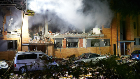 Fachada del edificio afectado por la explosión en Noáin, Navarra.