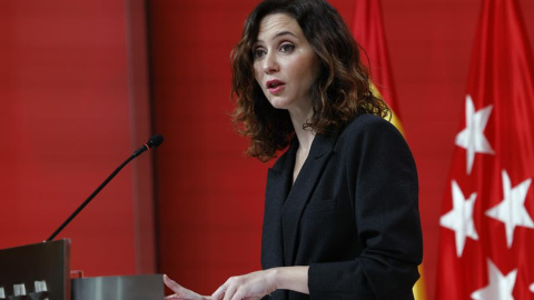 La presidenta de la Comunidad de Madrid, Isabel Díaz Ayuso, comparece en rueda de prensa tras la reunión del Consejo de Gobierno regional, este miércoles.