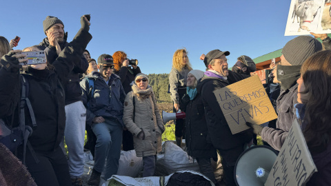 Protesta para impedir que las cinco vacas decomisadas por Seprona vuelvan con su dueño.