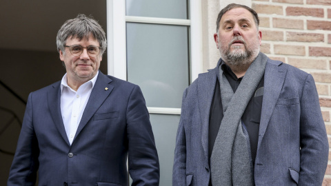 El presidente de Junts, Carles Puigdemont, y el de ERC, Oriol Junqueras, se reúnen en Waterloo, a 16 de enero de 2025.