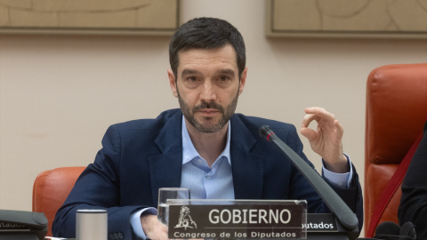 El ministro de Derechos Sociales, Consumo y Agenda 2030, Pablo Bustinduy, en una rueda de prensa, a 21 de noviembre de 2024.