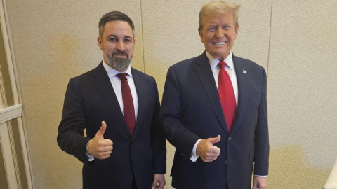 El presidente electo de EE.UU., Donald Trump (d), y el líder de Vox, Santiago Abascal, en una imagen de archivo.- VOX