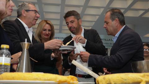 El president de la Generalitat, Carlos Mazón, durante el evento Alicante Gastronómica, en julio de 2024.