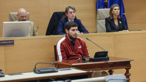 Mohamed Houli Chemlal, un dels dos terroristes supervivents, compareix a la comissió d'investigació al Congrés dels Diputats