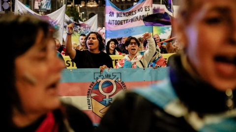 Manifestantes a favor de los derechos de las personas trans. Archivo.