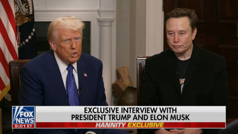 Donald Trump y Elon Musk durante la entrevista en Fox News, a 18 de febrero de 2025.