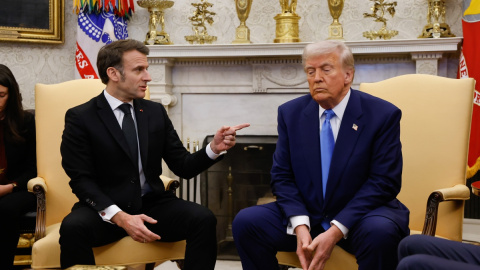 El presidente de Estados Unidos, Donald Trump, se reúne con el presidente francés, Emmanuel Macron, en Washington, DC, a 24 de febrero de 2025.