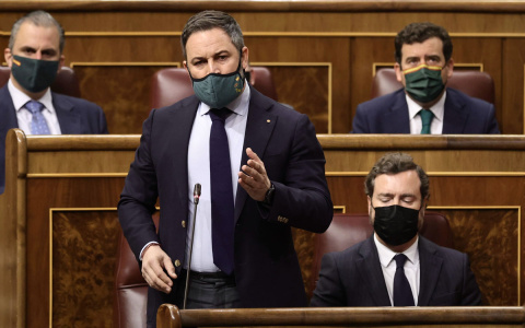  El líder de Vox, Santiago Abascal, interviene en una sesión plenaria en el Congreso de los Diputados, a 16 de febrero de 2022, en Madrid (España).- EUROPA PRESS