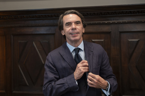  El expresidente del Gobierno, José María Aznar, a su llegada a un encuentro con la alcaldesa de Valencia, en el Ayuntamiento de Valencia, a 21 de junio de 2023, en Valencia, Comunidad Valenciana (España).Jorge Gil / Europa Press