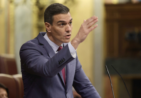  Pedro Sánchez interviene en una sesión plenaria, en el Congreso de los Diputados, a 2 de marzo de 2022, en Madrid. Durante el pleno el presidente del Gobierno ha anunciado que España va a entregar material militar ofensivo a la "resistencia ucraniana"