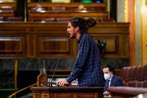 Alberto Rodríguez en una de sus intervenciones en una sesión plenaria en el Congreso de los Diputados (Foto de archivo). -A. MARTÍNEZ VÉLEZ POOL / Europa Press