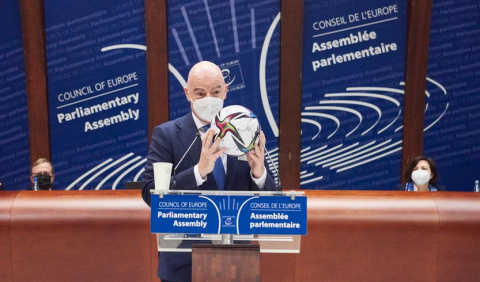  El presidente de la FIFA, Gianni Infantino, durante su intervención en el Consejo de Europa. - FIFA