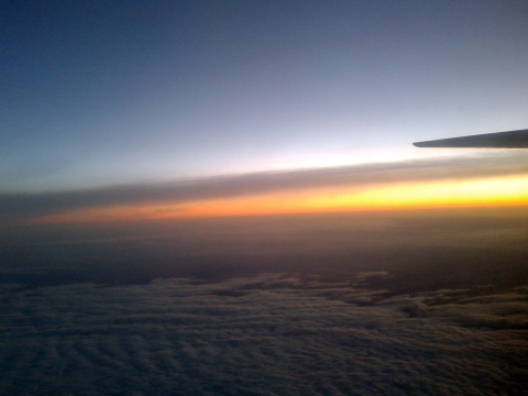 Amanecer a gran altitud sobre España.