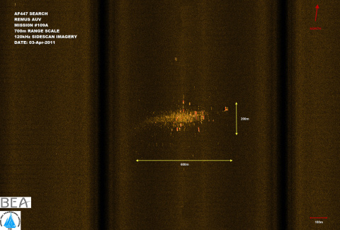 Campo de restos del Air France 447 detectado por SSS, 03/04/2010.