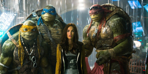  Megan Fox como April O'Neil en 'Las tortugas ninja' (2014) y 'Tortugas Ninja 2: Fuera de las Sombras' (2016) 