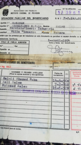 Documento de la unidad familiar del Ministerio de Trabajo español, donde sale el Sáhara como provincia. Cedido por Ali Salem Iselmu.