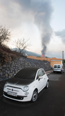 Los efectos destructivos del volcán de La Palma son limitados hasta ahora.