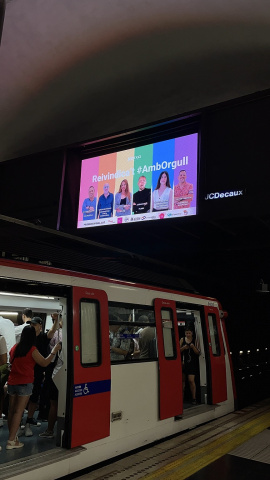 Una imatge de la campanya pels drets LGTBI+ al Metro.