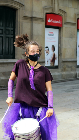 Pasacalle feminista de O Som do Lilá.