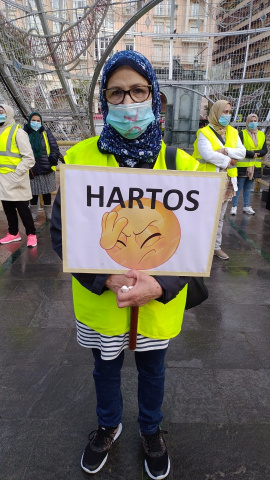 Trabajadora transfronteriza durante una de las protestas frente a la Delegación del Gobierno