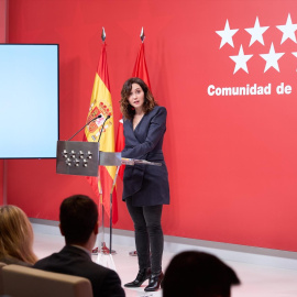 La presidenta de la Comunidad de Madrid, Isabel Díaz Ayuso, ofrece una rueda de prensa tras la reunión del Consejo de Gobierno, en la Real Casa de Correos, a 26 de diciembre de 2024, en Madrid (España).